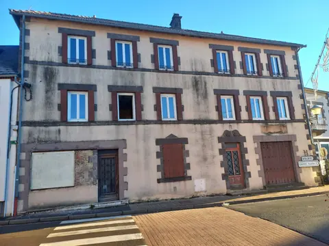 Rénovation de façade en centre-ville – avant travaux