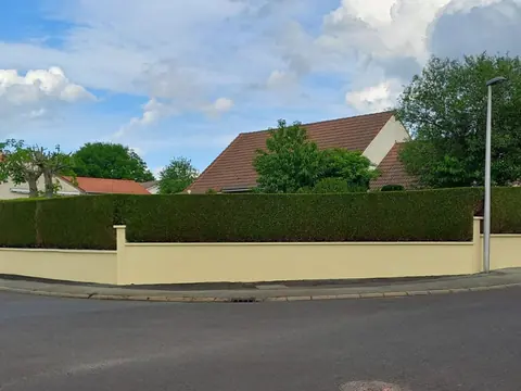 Peinture d'un mur de clôture – après travaux