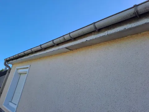 Rénovation de dessous de toit – avant travaux